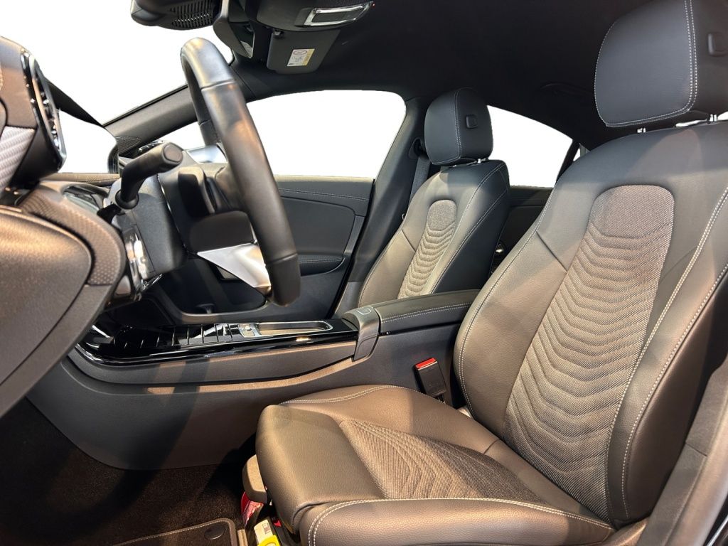 Mercedes-Benz CLA 180 Coupe Progressive MBUX+Progressive+MBeam foto 6