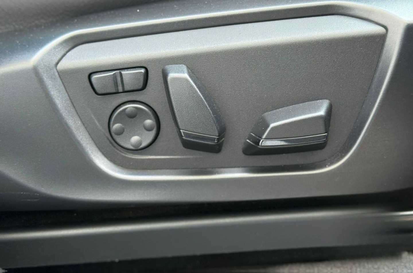 BMW X4 xDrive 35 i LEDER HEADUP NAVI GLASSD HARMANKA foto 32
