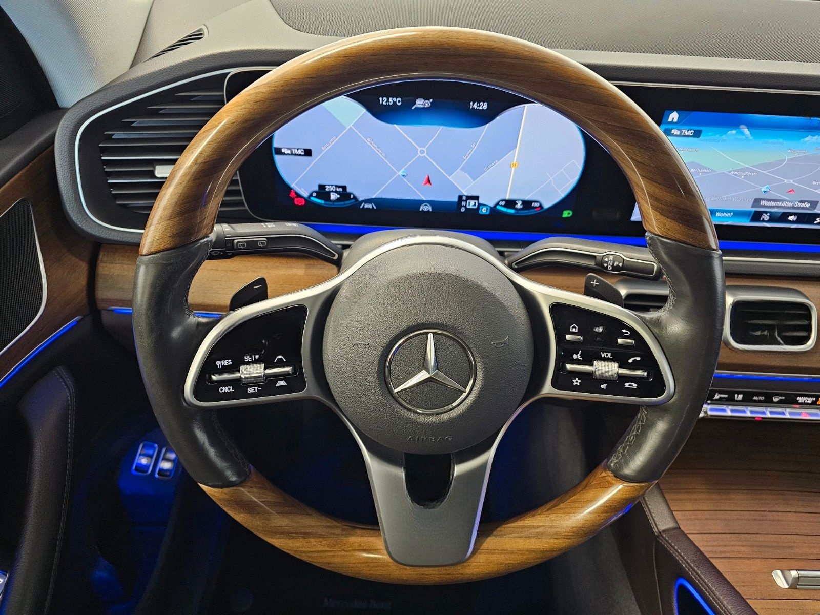 Mercedes-Benz GLE 350d 4Matic + Pano/ACC/AHK/Mbux/Leeder/VC foto 14