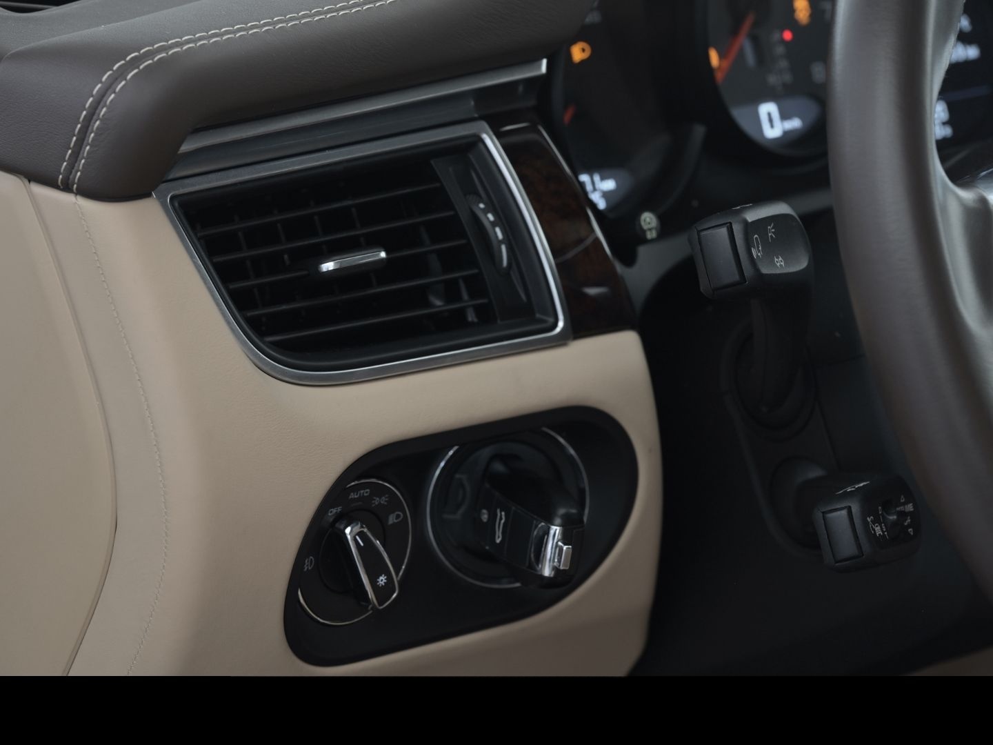 Porsche Macan S Surround-View Luftfederung Rückfahrkamer foto 14
