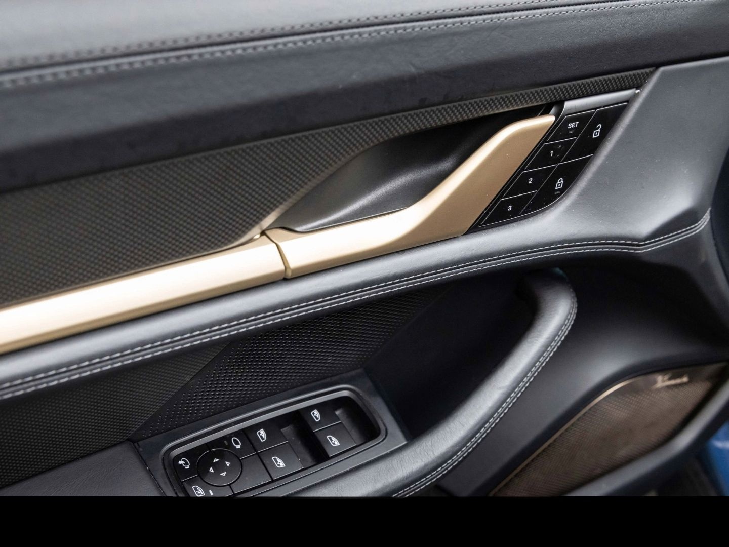 Porsche Taycan Turbo S Pano Burmester Beifahrerd. Inno 7 foto 22