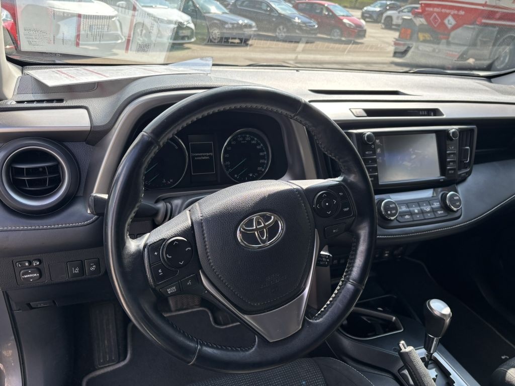Toyota RAV 4 2.5 4x4 Hybrid Team Deutschland foto 11