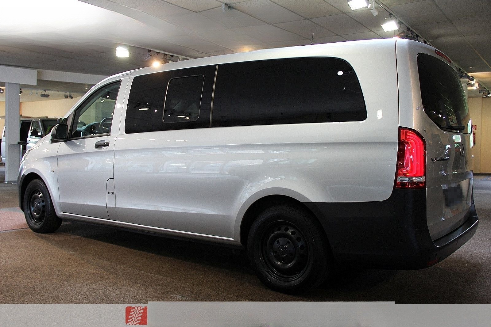 Mercedes-Benz Vito Tourer 116 lang 4Sitz AHK Büro-Wohnmobil foto 2