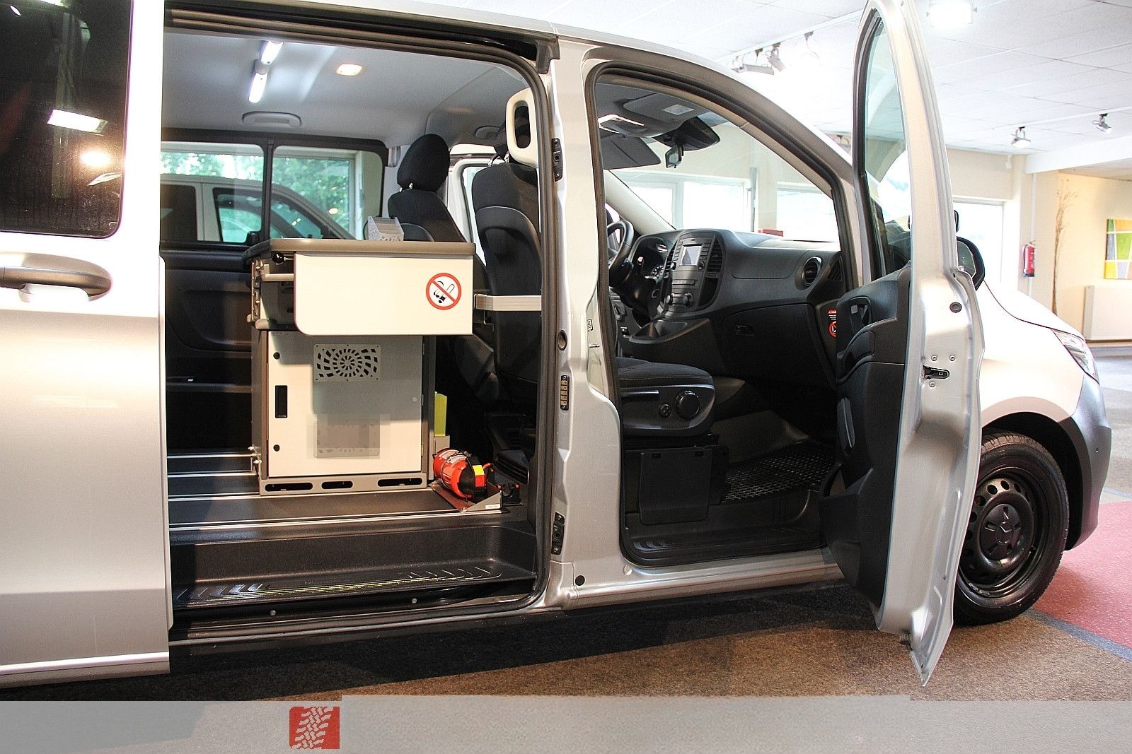 Mercedes-Benz Vito Tourer 116 lang 4Sitz AHK Büro-Wohnmobil foto 11
