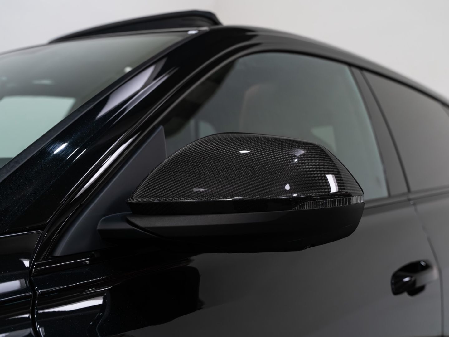 Audi SQ8 QU COMPETITION PLUS IN&OUT CARBON MATRIX HEA foto 13