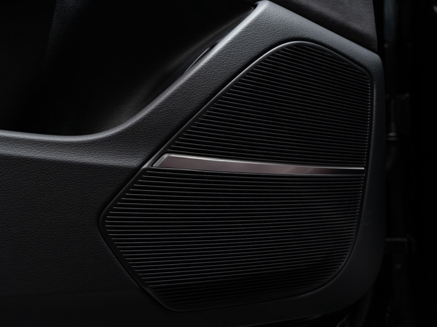 Audi SQ8 QU COMPETITION PLUS IN&OUT CARBON MATRIX HEA foto 22