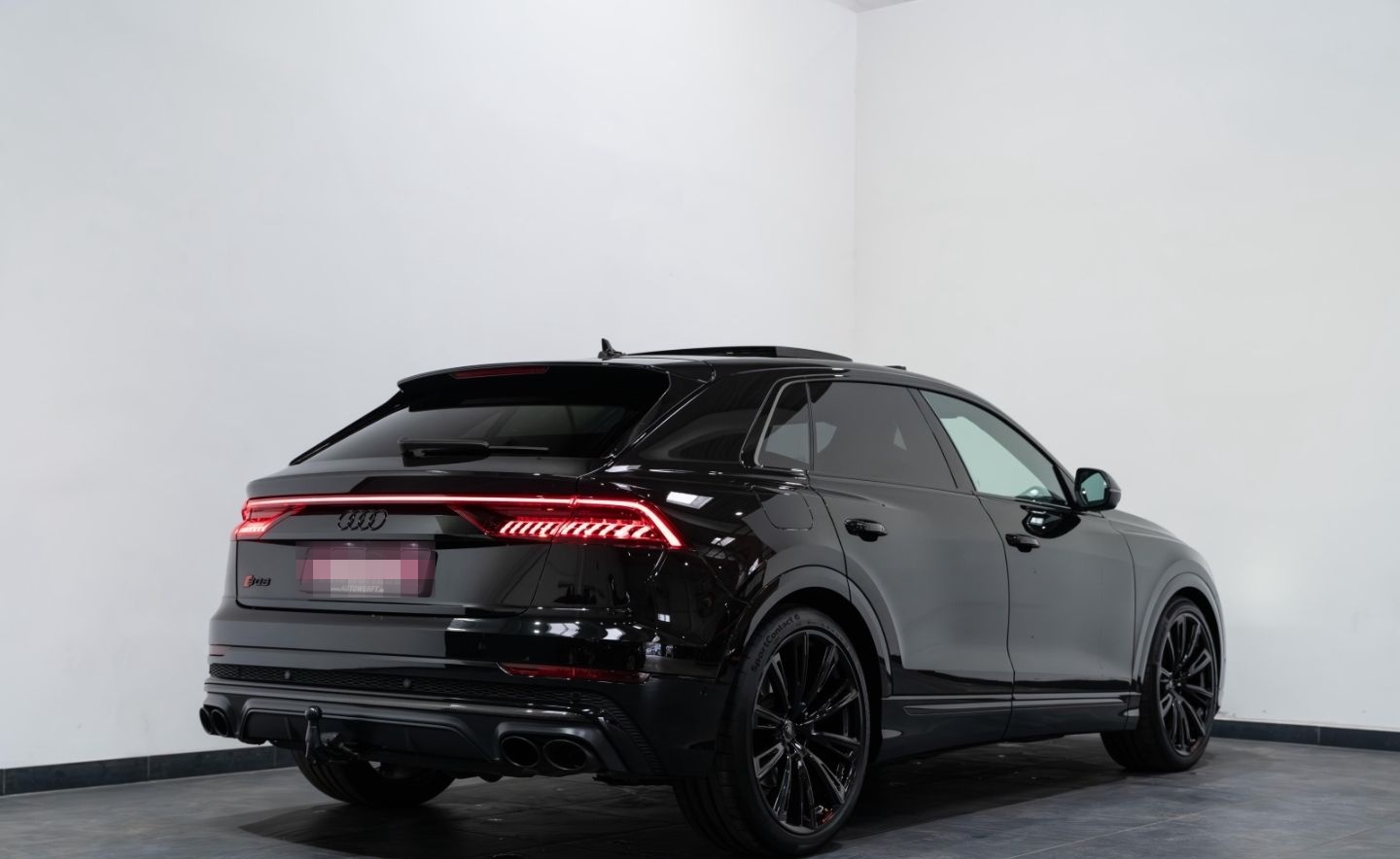 Audi SQ8 QU COMPETITION PLUS IN&OUT CARBON MATRIX HEA foto 5