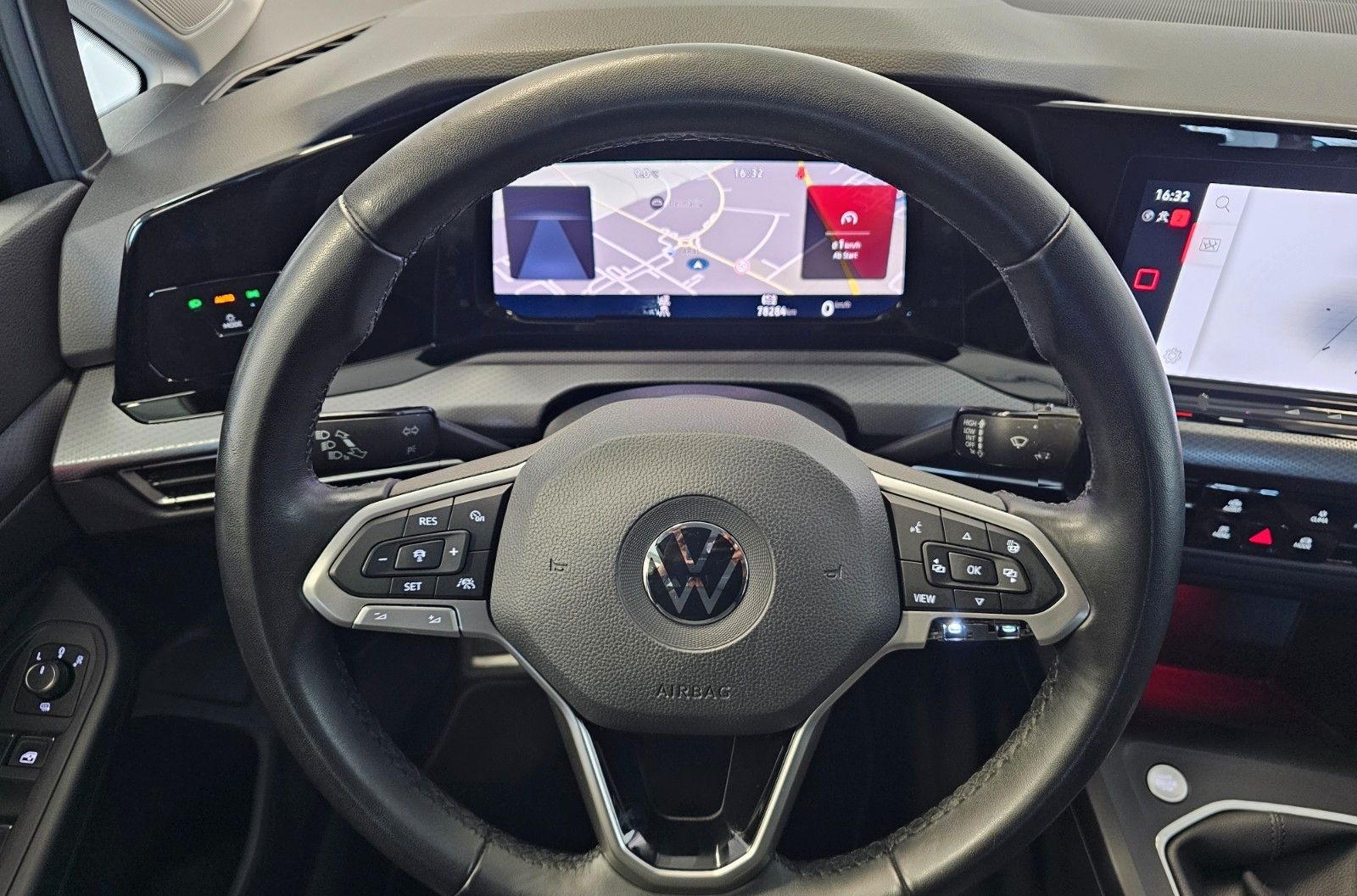 Volkswagen Golf VIII Lim. 2.0 TDI Active + ACC/RFK/VC/VZE foto 13