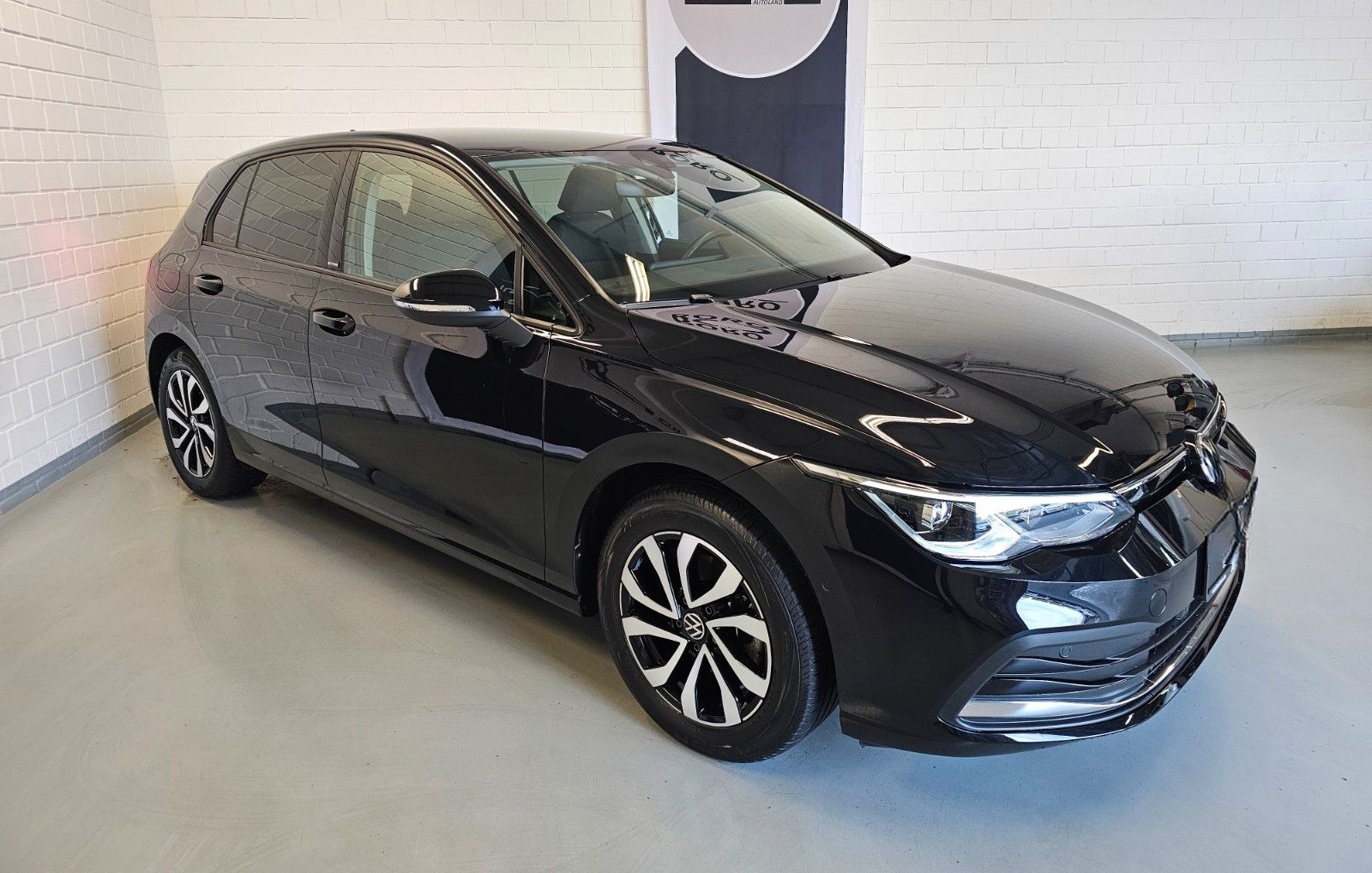Volkswagen Golf VIII Lim. 2.0 TDI Active + ACC/RFK/VC/VZE foto 4