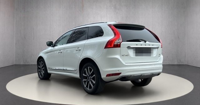Volvo XC60 T5 Summum AWD/AHK/Leder/Sthzg/RFK/Xenon foto 3