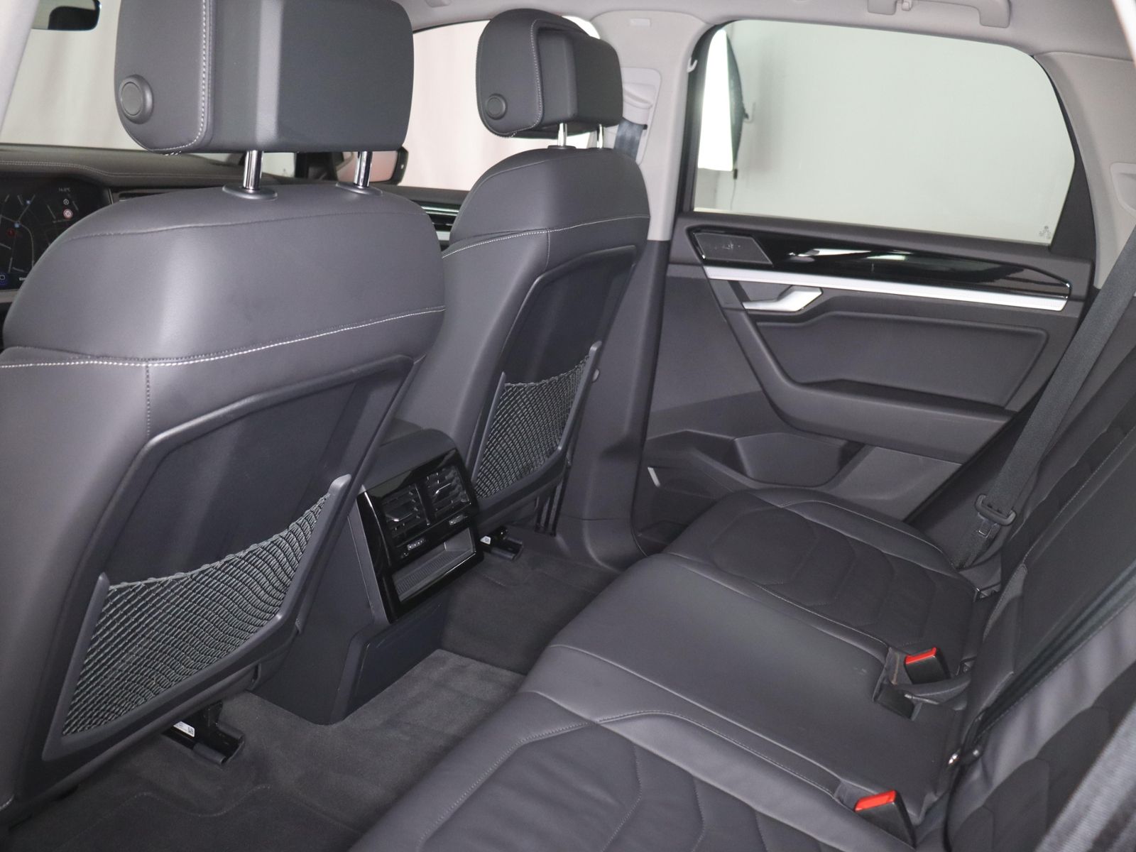 Volkswagen Touareg 3.0TDI 493,-ohne Anzahlung Navi AHK App- foto 11