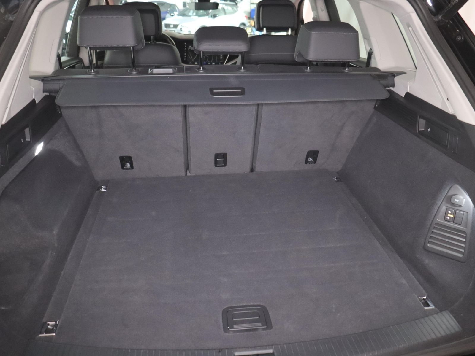 Volkswagen Touareg 3.0TDI 493,-ohne Anzahlung Navi AHK App- foto 13