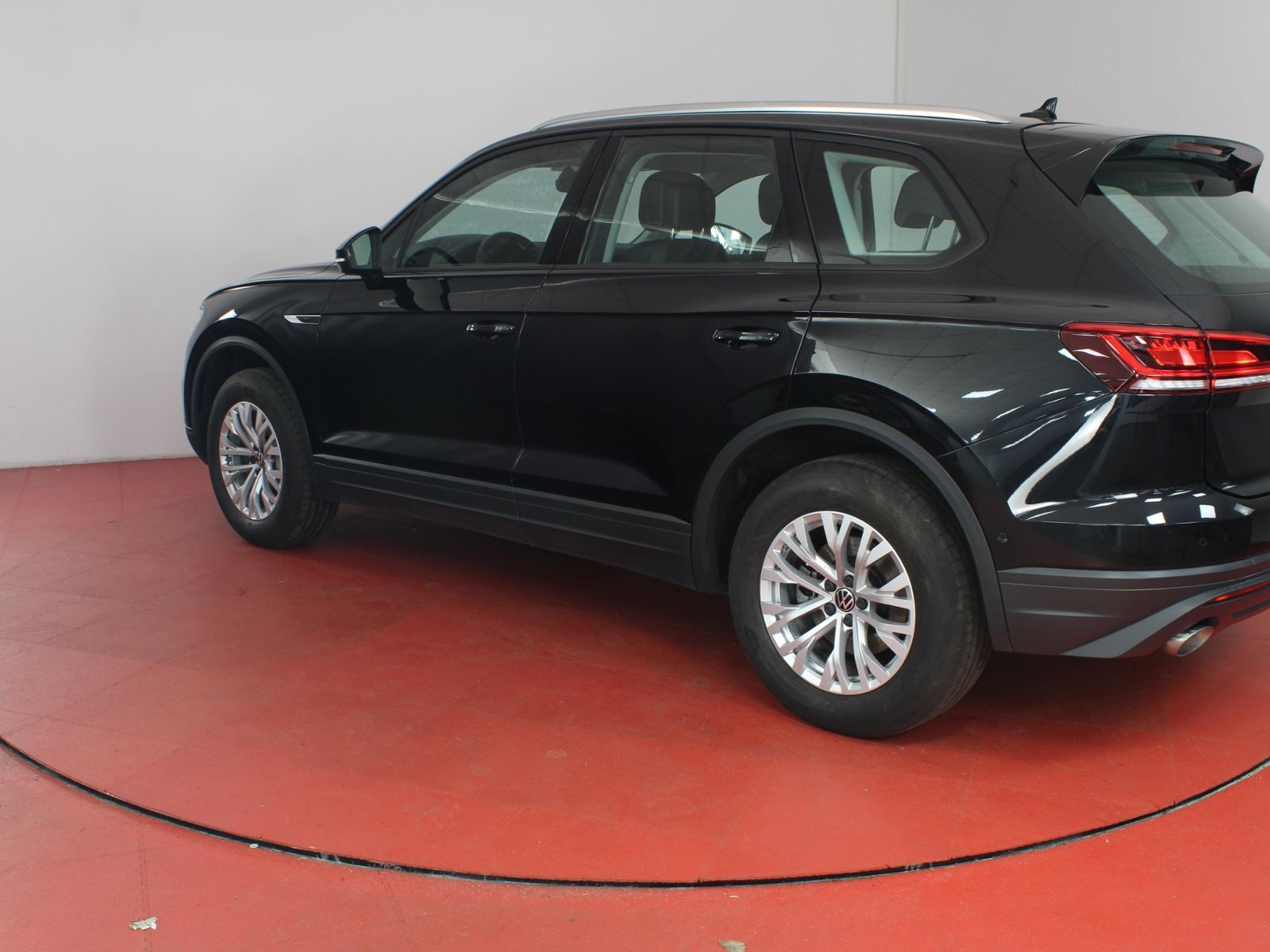 Volkswagen Touareg 3.0TDI 493,-ohne Anzahlung Navi AHK App- foto 24