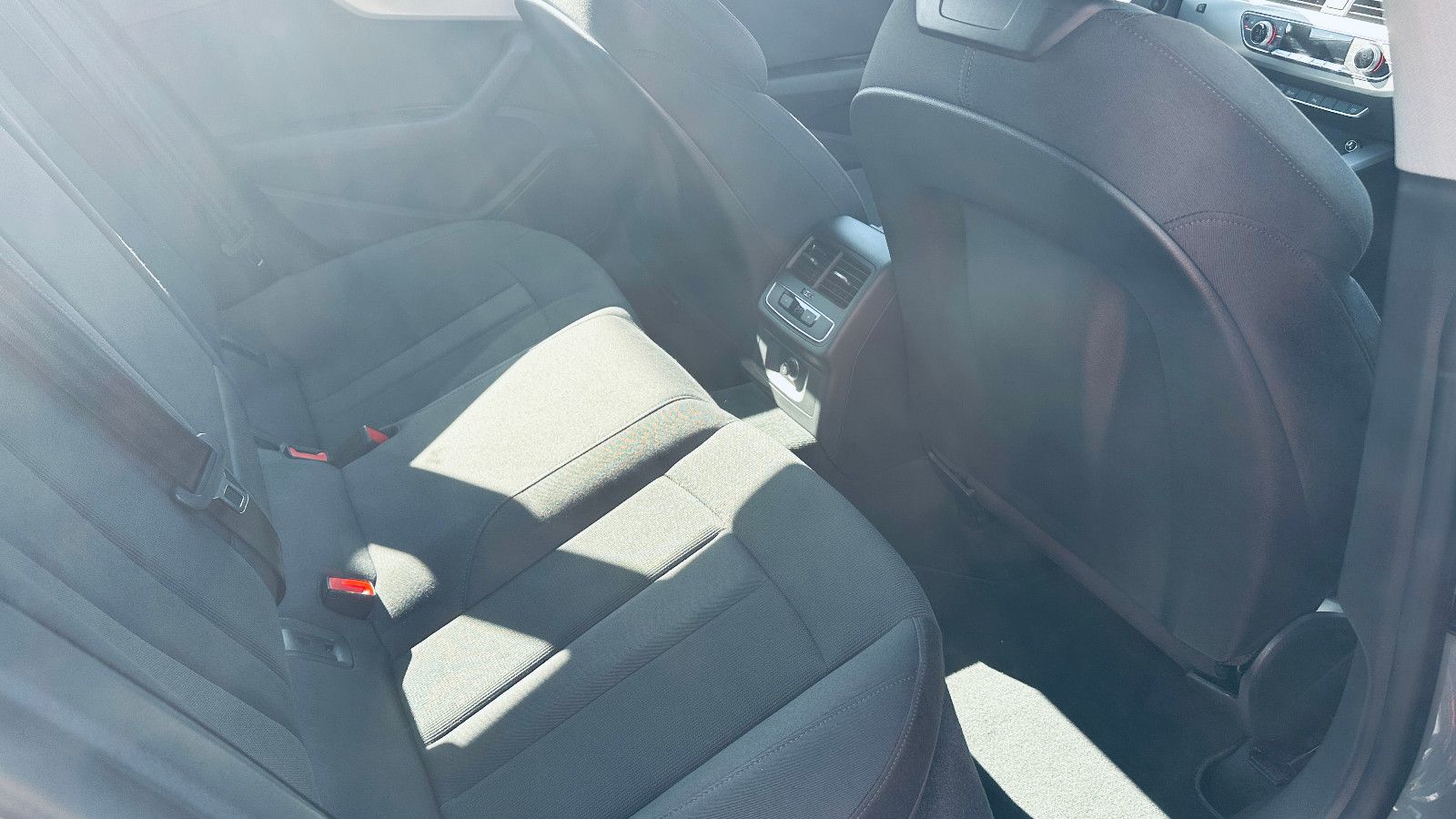 Audi A5 45 TDI quattro sport S-line Virtual foto 9