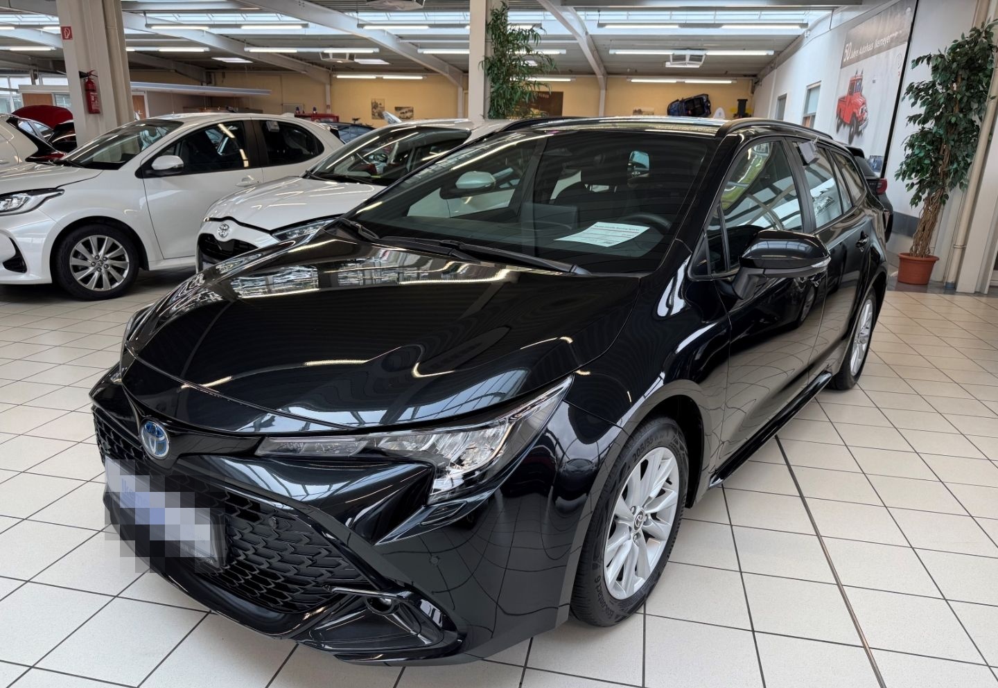 Toyota Corolla Touring Sports Hybrid Team DK Sitzheizun foto 1