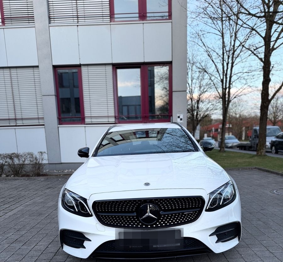 Mercedes-Benz E 53 AMG E  4Matic+ Hybrid foto 2