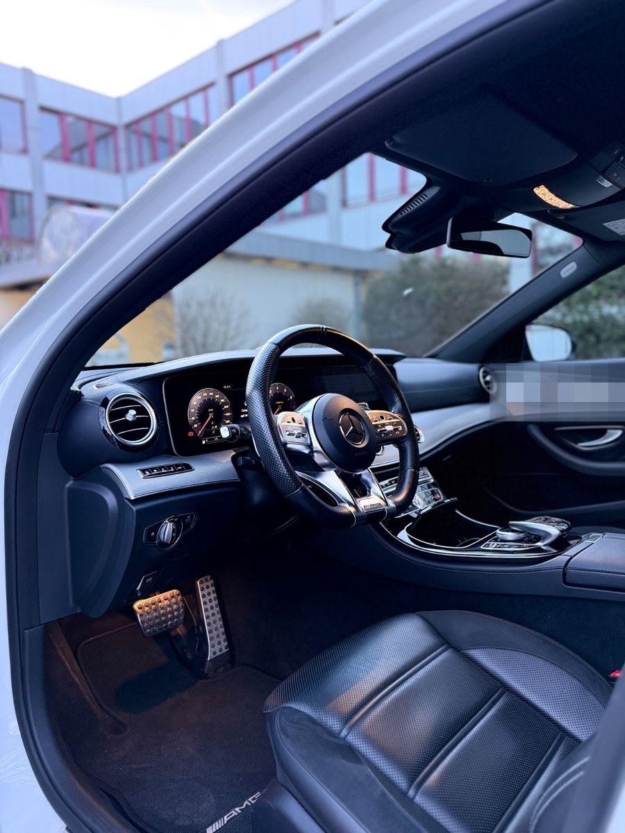 Mercedes-Benz E 53 AMG E  4Matic+ Hybrid foto 11