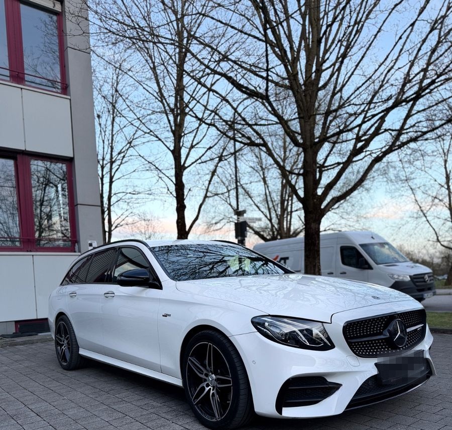 Mercedes-Benz E 53 AMG E  4Matic+ Hybrid foto 3