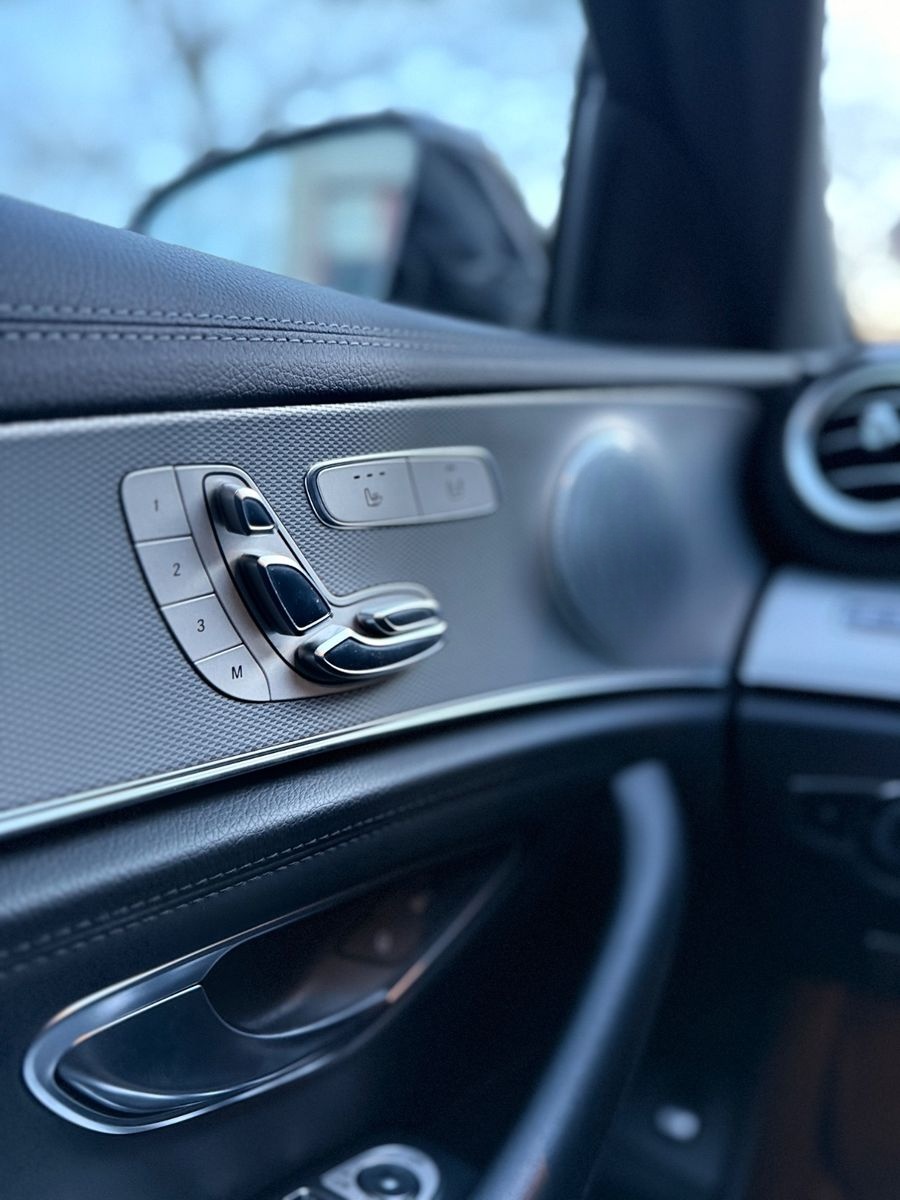 Mercedes-Benz E 53 AMG E  4Matic+ Hybrid foto 21