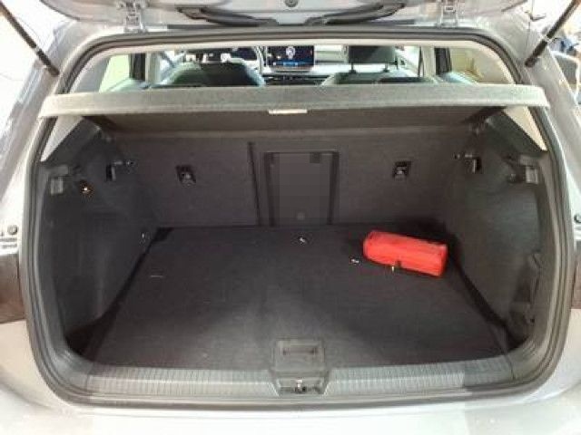 Volkswagen Golf 8 GOAL 1.5 eTSI DSG LED+ IDA KAM AHK TRAVEL foto 8