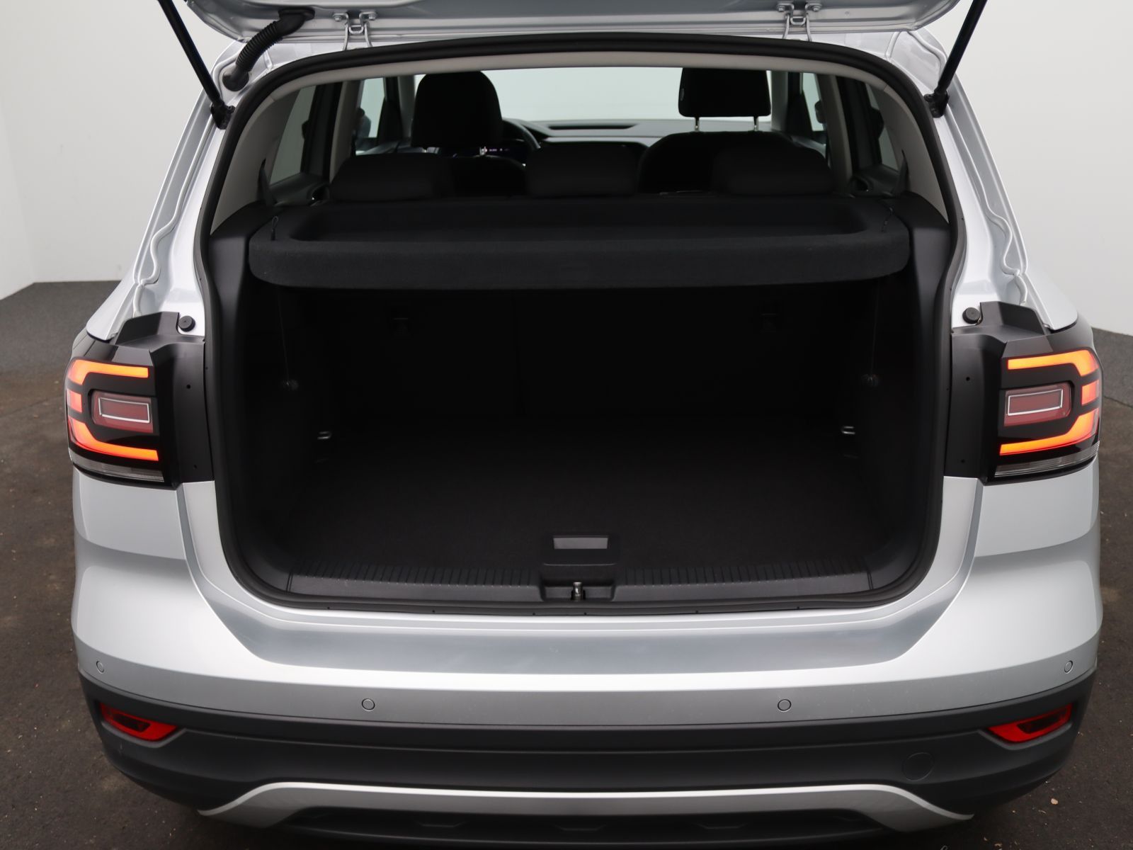 Volkswagen T-Cross United 1.5 TSI DSG / Navi, App, RFK, LED foto 8