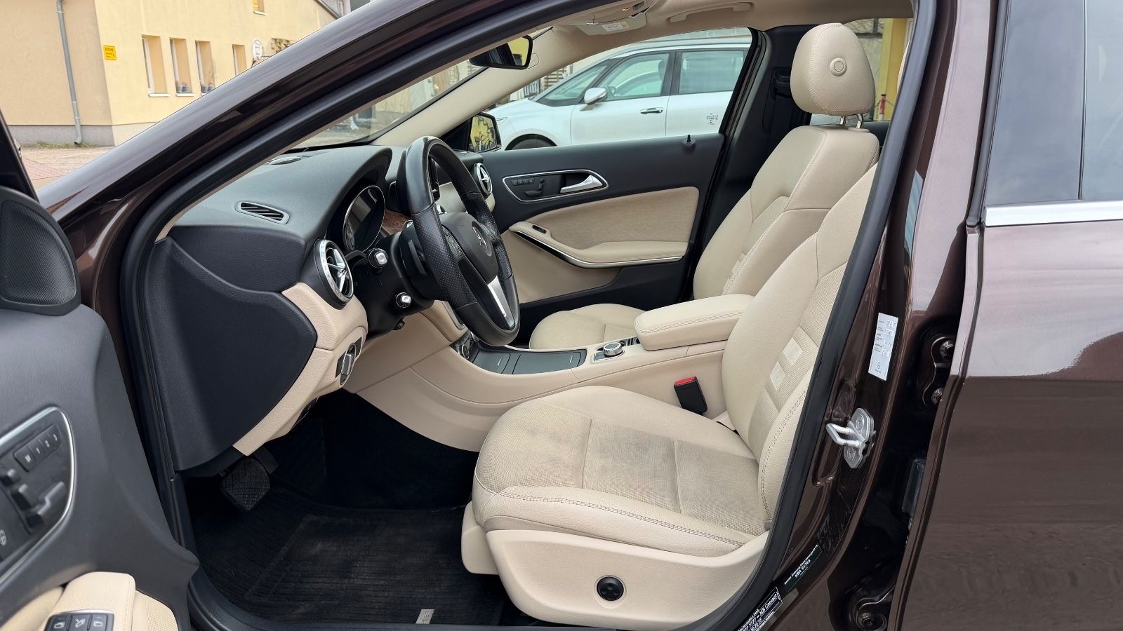 Mercedes-Benz GLA 200 CDI*Automatik*Pano*Rückfahrkamera foto 13