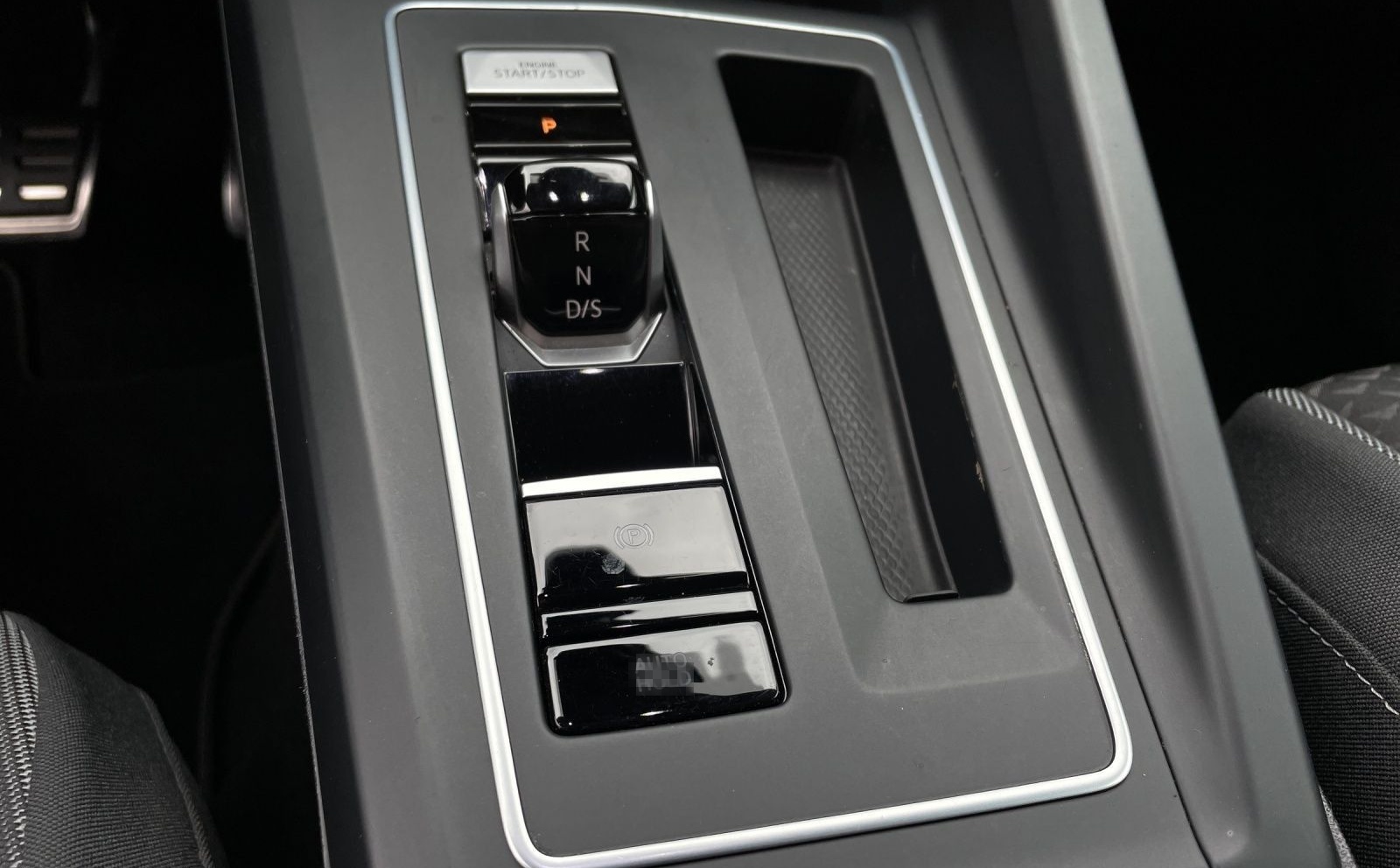 Volkswagen Golf 1.0 eTSI DSG ACTIVE LED PDC VIRTUAL SITZHZG foto 11