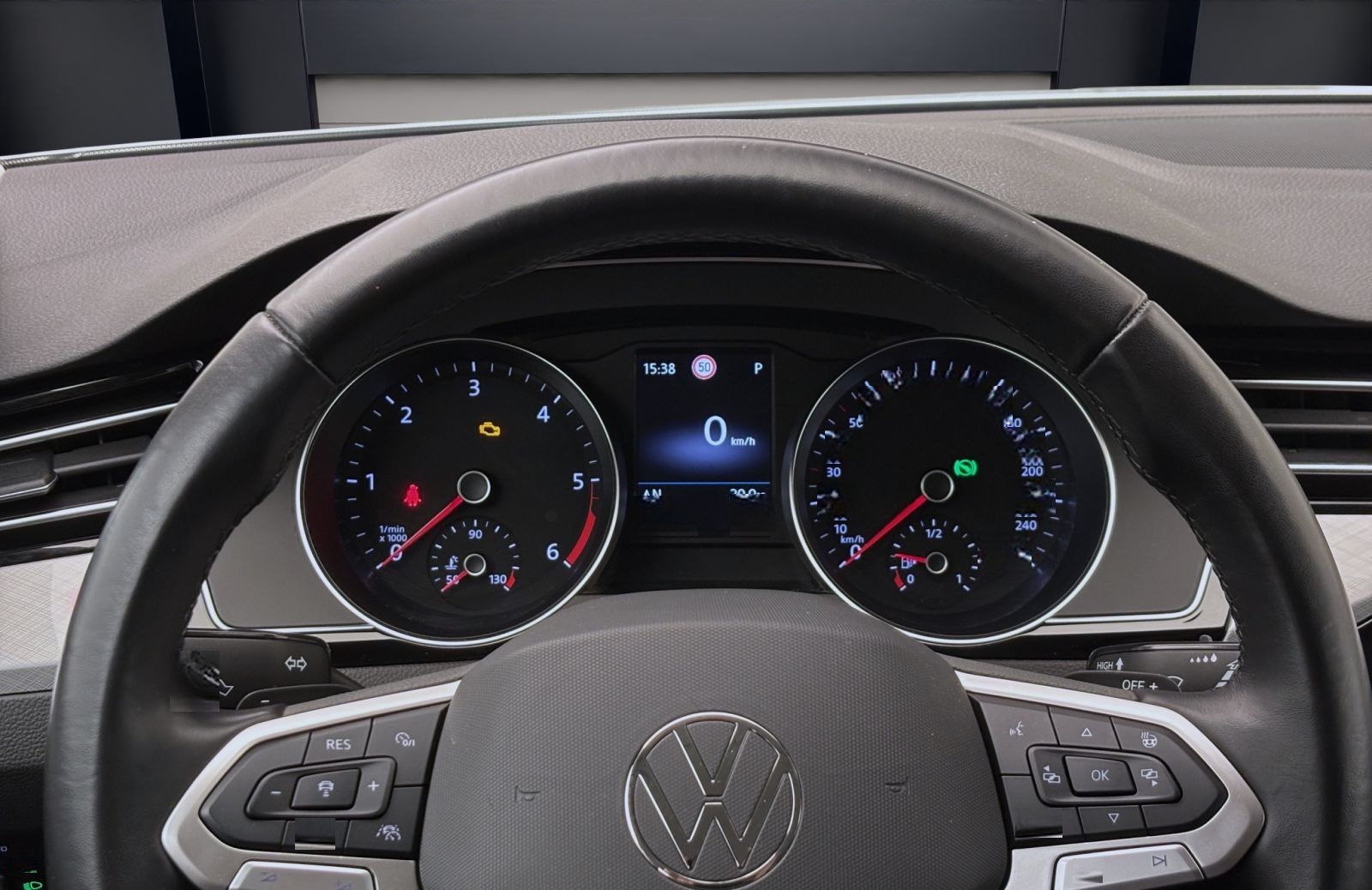 Volkswagen Passat Variant 2.0 TDI DSG BUSINESS AHK KAMERA N foto 12