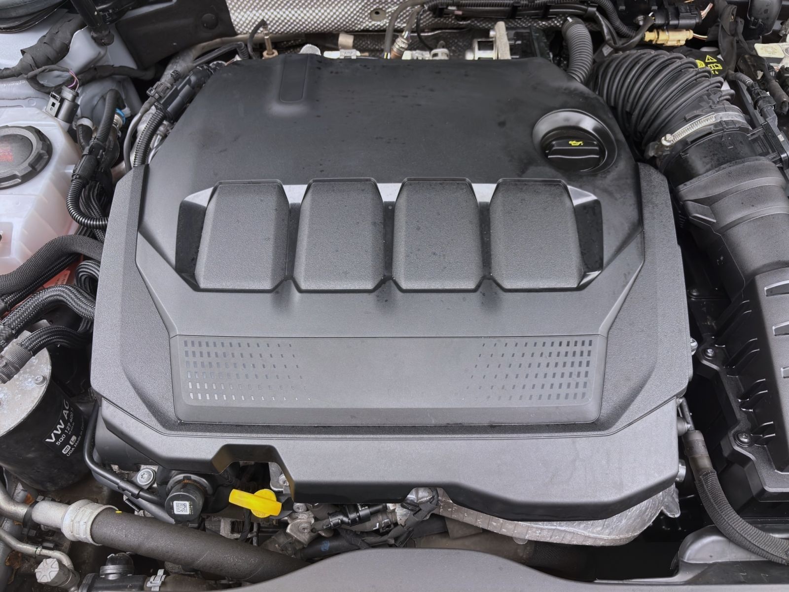 Volkswagen Passat Variant 2.0 TDI DSG BUSINESS AHK KAMERA N foto 17