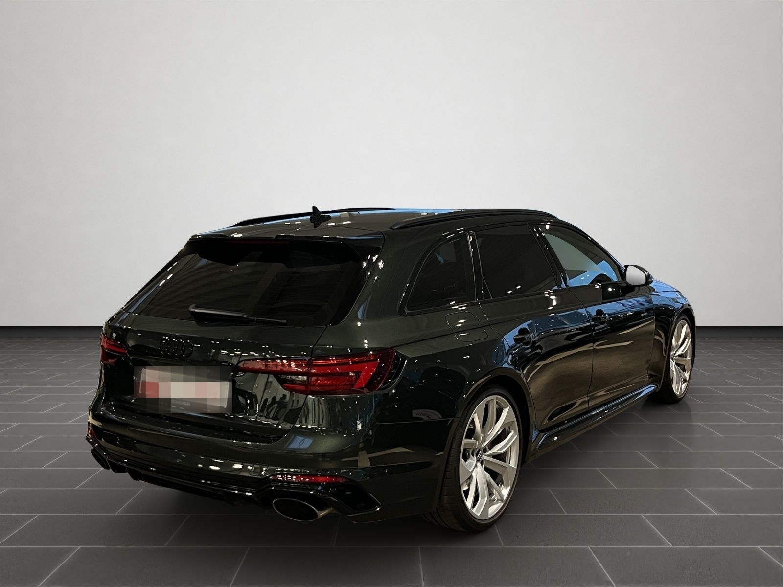 Audi RS 4 Avant RS 4 Avant 2.9 TFSI quattro 331(450) foto 2