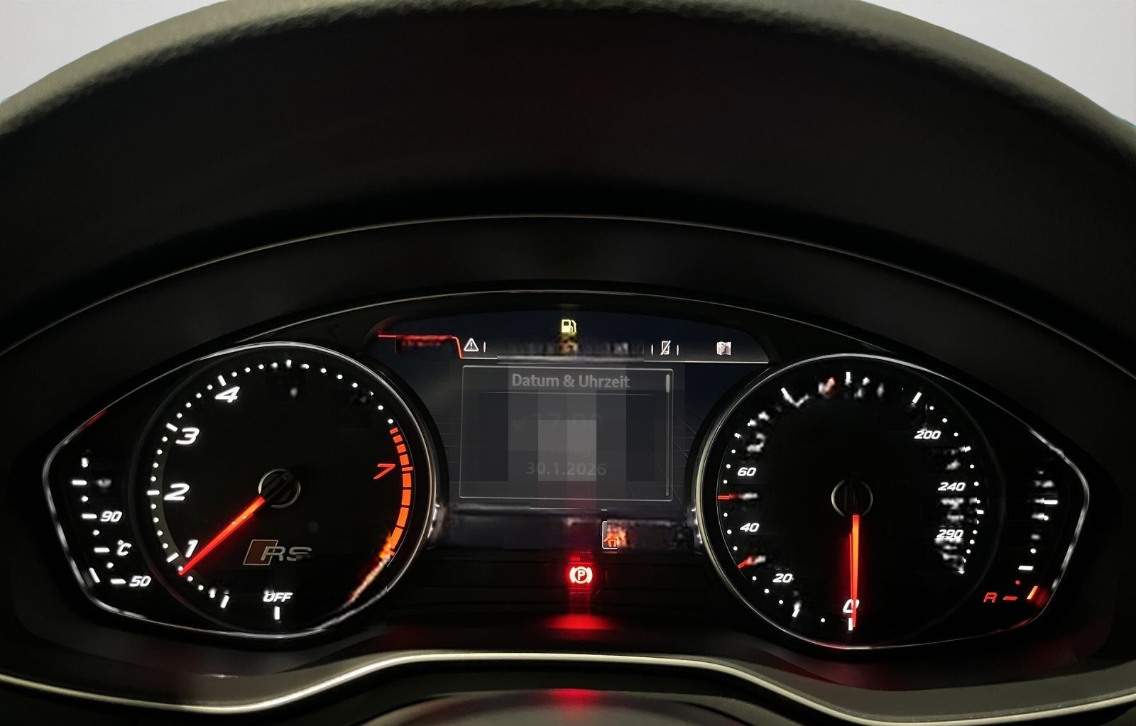 Audi RS 4 Avant RS 4 Avant 2.9 TFSI quattro 331(450) foto 10