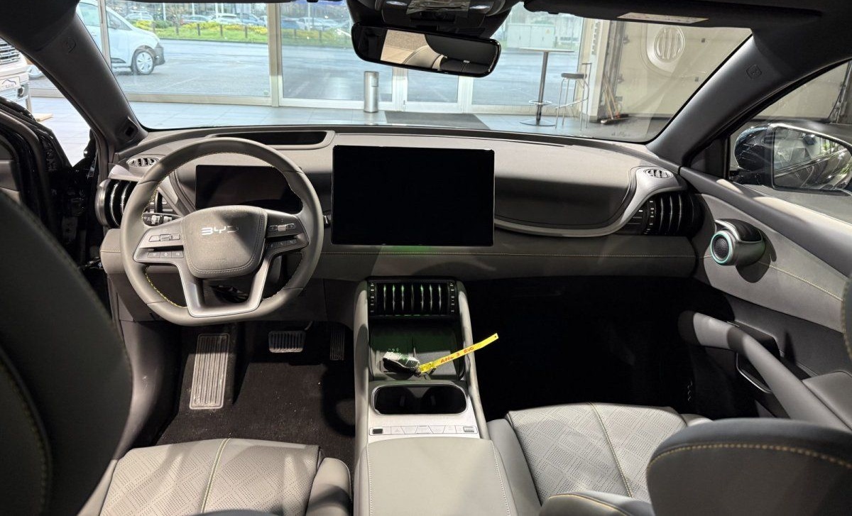 BYD ATTO3 Evo Excellence 75kWh  *360-Grad*Privacy*Le foto 13