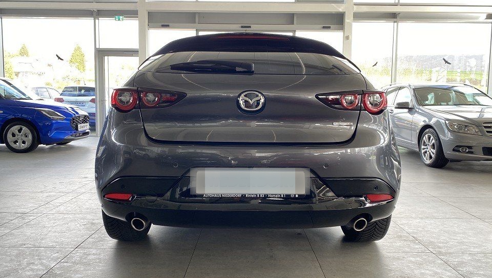 Mazda 3 2.5 Exclusive-Line Matrx, Bose, 360° foto 12