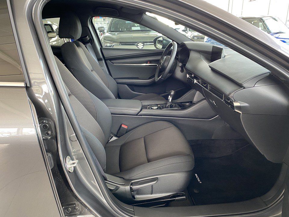 Mazda 3 2.5 Exclusive-Line Matrx, Bose, 360° foto 5