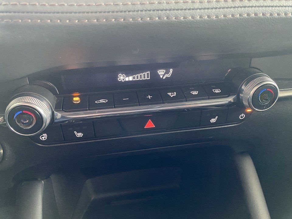 Mazda 3 2.5 Exclusive-Line Matrx, Bose, 360° foto 10