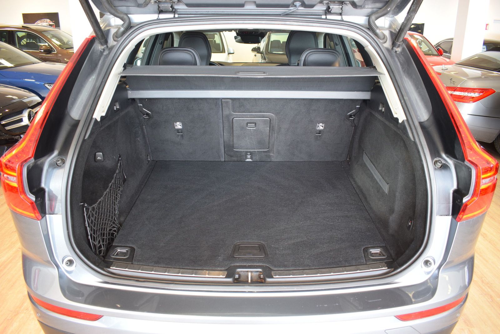 Volvo XC60 T5 AWD/NAVI/LEDER/TOTW./AHK/KAMERA/CARPLAY foto 16