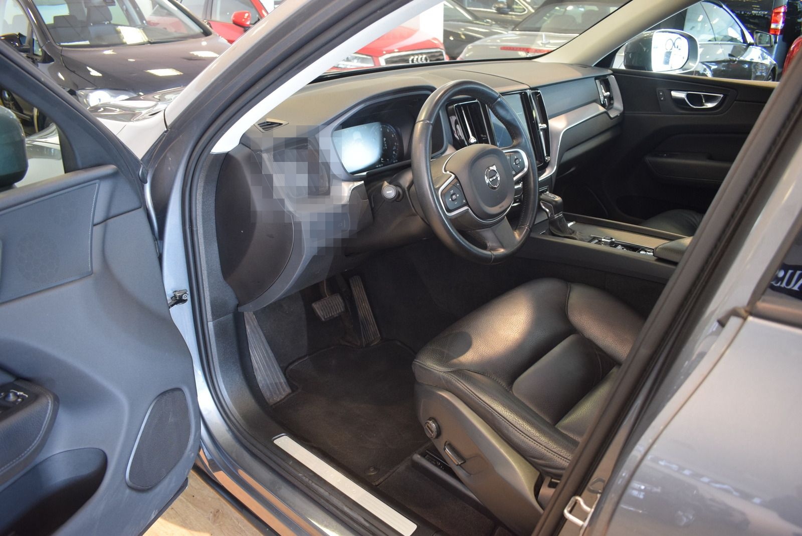 Volvo XC60 T5 AWD/NAVI/LEDER/TOTW./AHK/KAMERA/CARPLAY foto 17