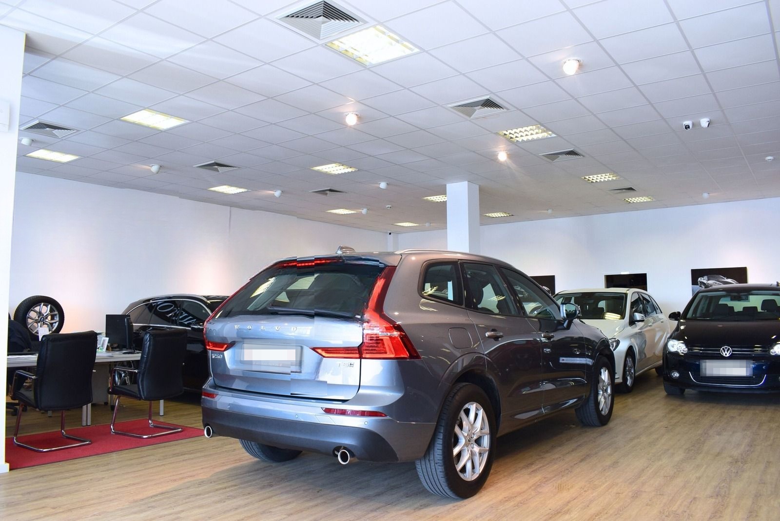 Volvo XC60 T5 AWD/NAVI/LEDER/TOTW./AHK/KAMERA/CARPLAY foto 4