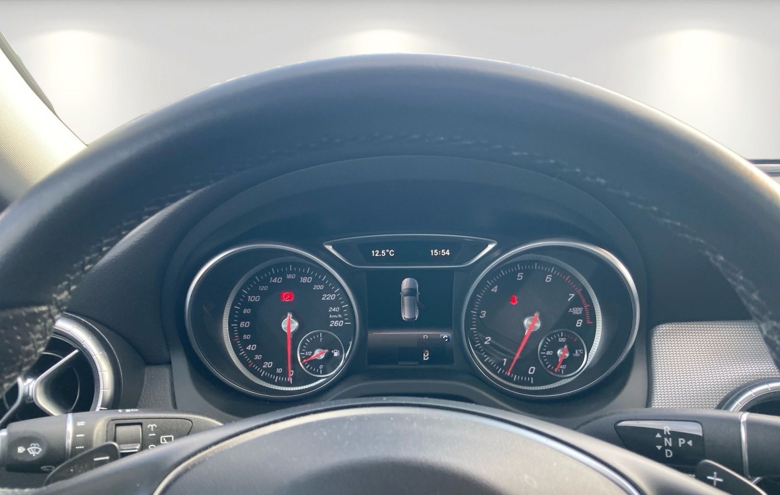 Mercedes-Benz CLA 220 Shooting Brake Urban 4Matic foto 12