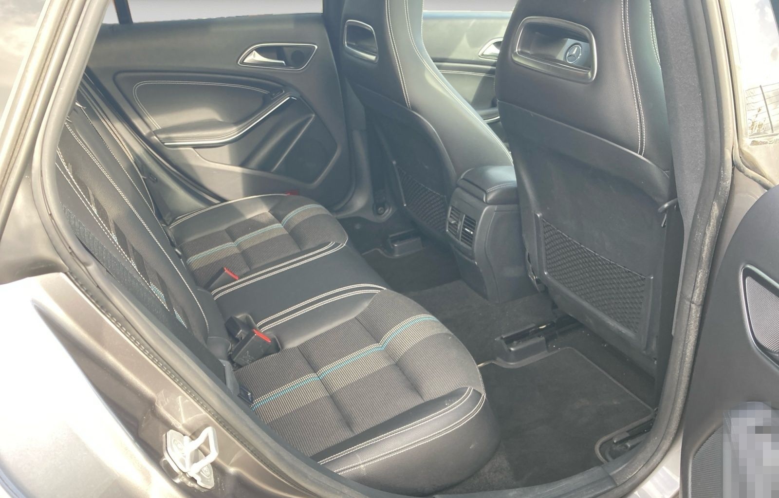 Mercedes-Benz CLA 220 Shooting Brake Urban 4Matic foto 7