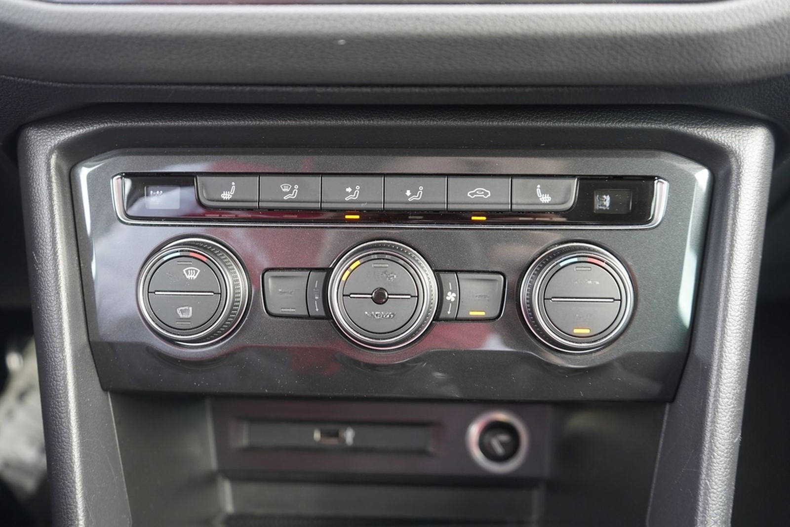 Volkswagen Tiguan 1.5 TSI DSG Join LED Navi ACC Sitzheizung foto 14