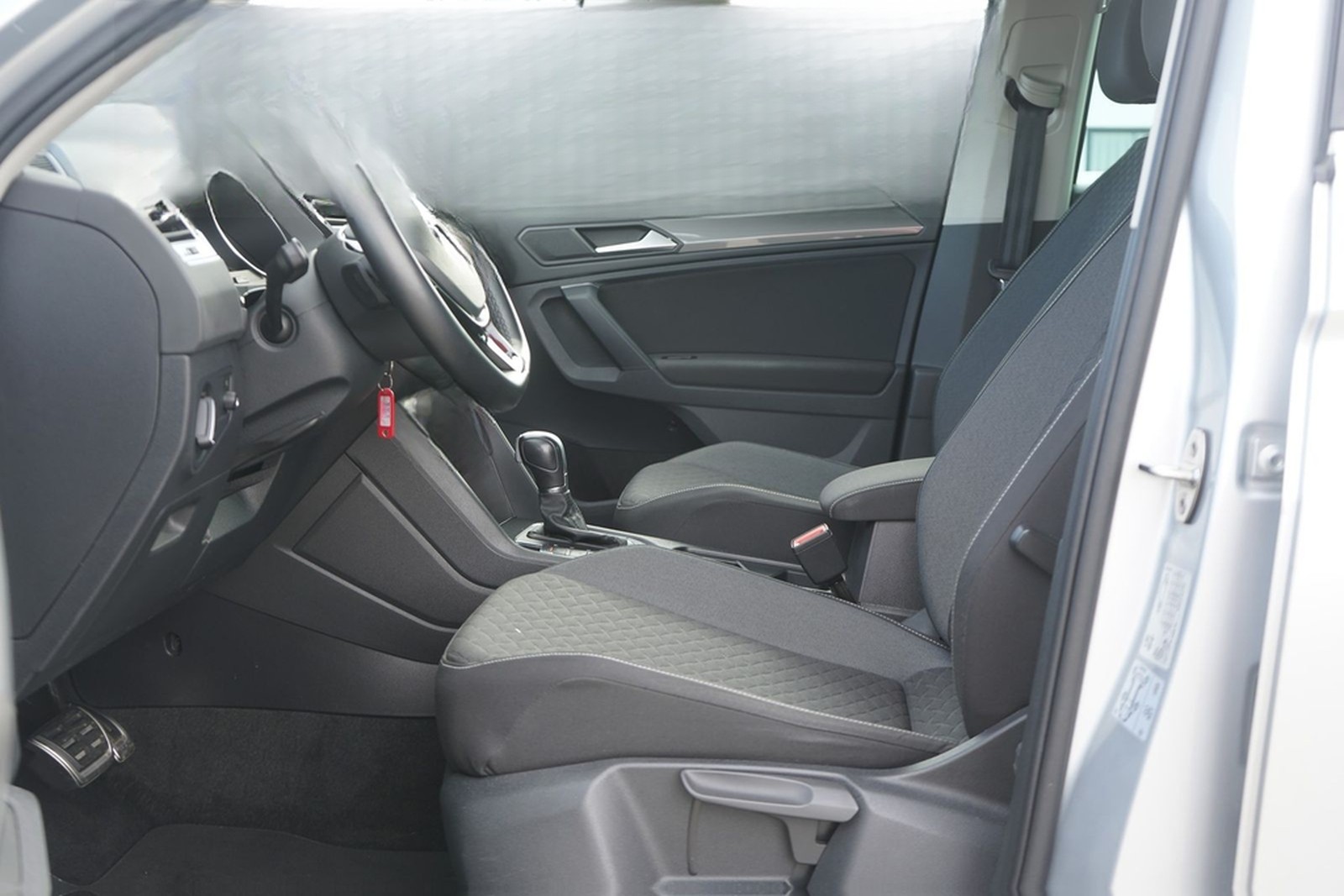 Volkswagen Tiguan 1.5 TSI DSG Join LED Navi ACC Sitzheizung foto 29