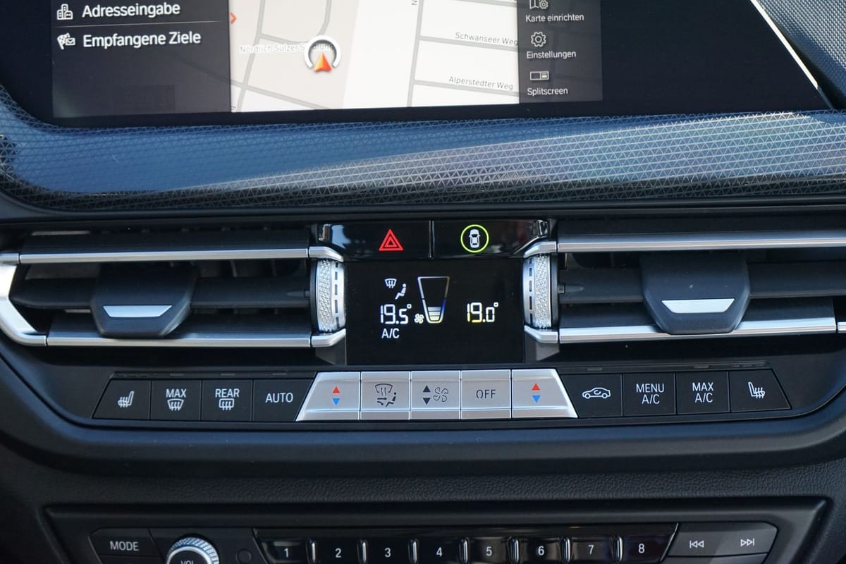 BMW 120d xDrive Sport Line LED Navi Spurhalte DAB foto 11