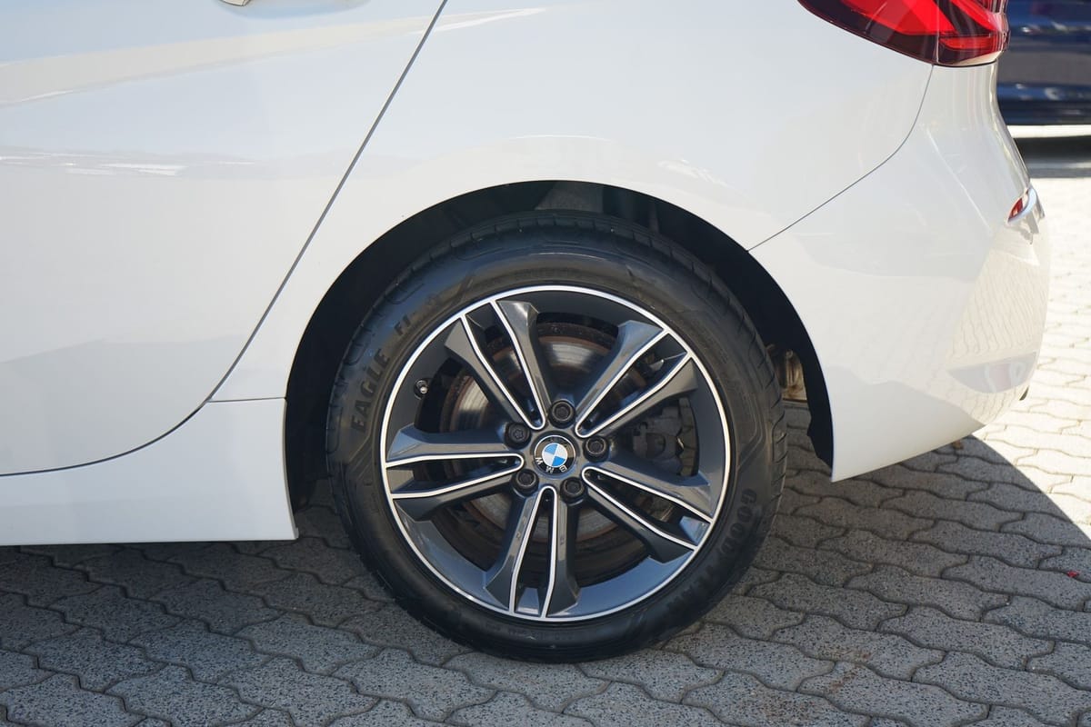 BMW 120d xDrive Sport Line LED Navi Spurhalte DAB foto 25