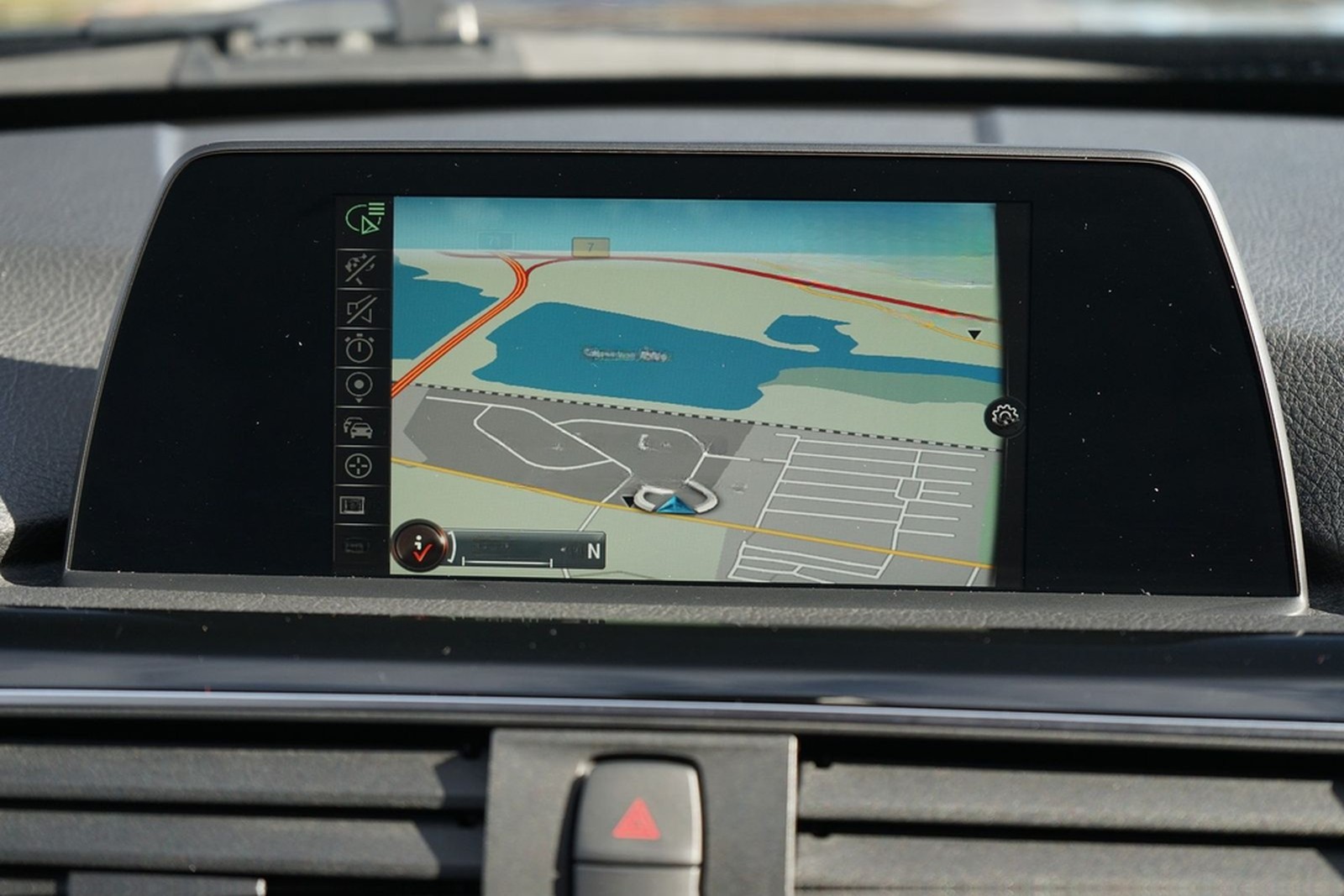 BMW 318i Advantage LED Navi AHK Sitzheizung Tempomat foto 16