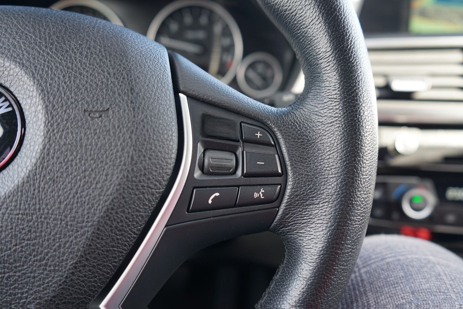 BMW 318i Advantage LED Navi AHK Sitzheizung Tempomat foto 29