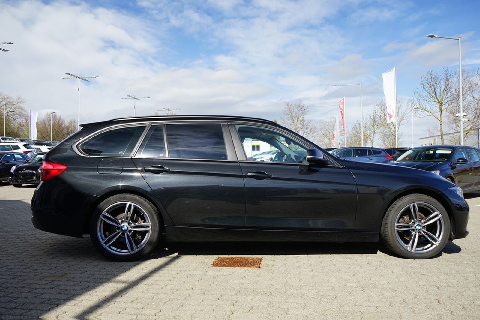 BMW 318i Advantage LED Navi AHK Sitzheizung Tempomat foto 7