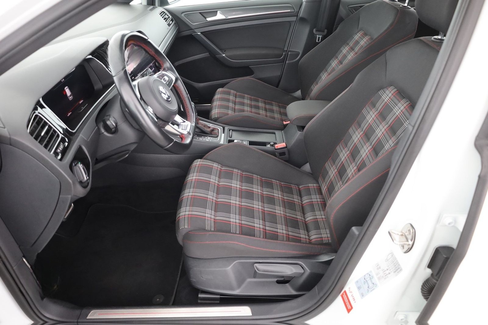 Volkswagen Golf VII 2.0 TSI GTI Performance LED Navi foto 22