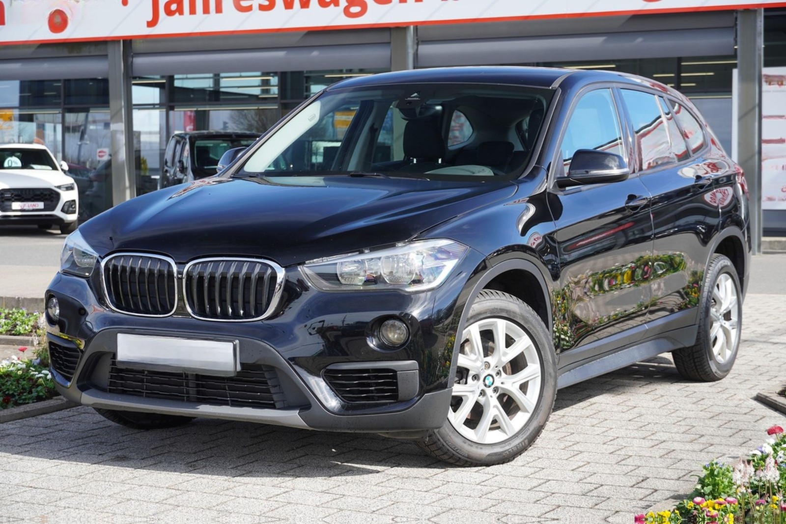 BMW X1 sDrive 18 i Advantage foto 2