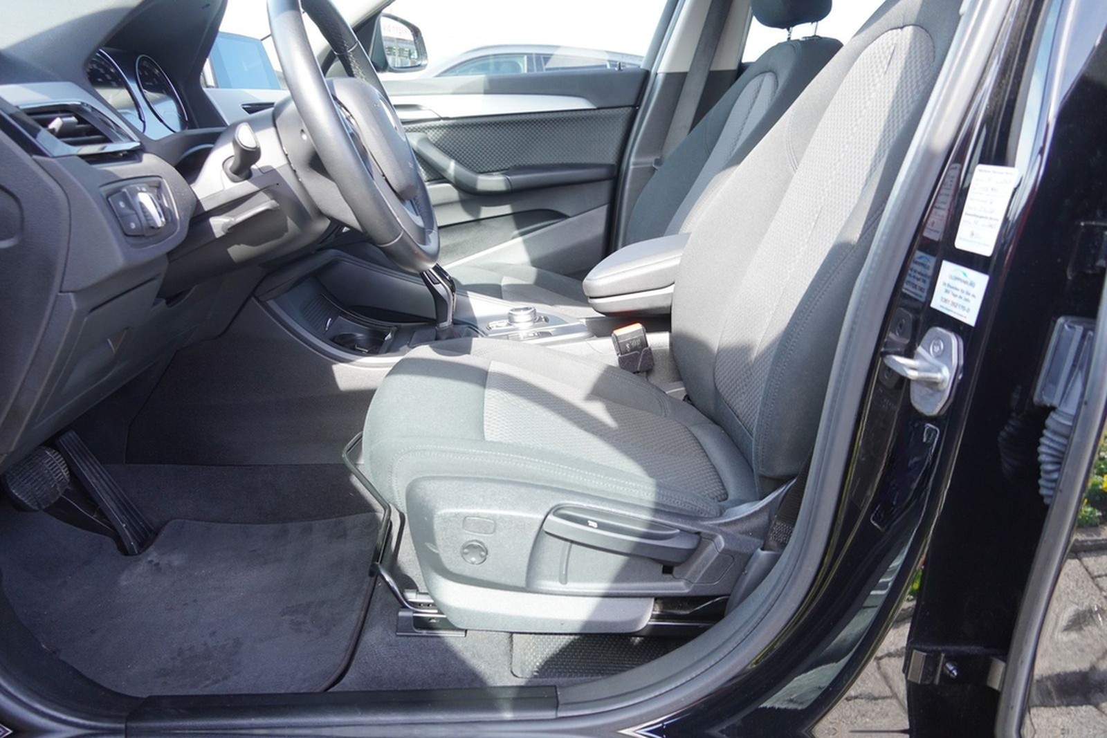 BMW X1 sDrive 18 i Advantage foto 23